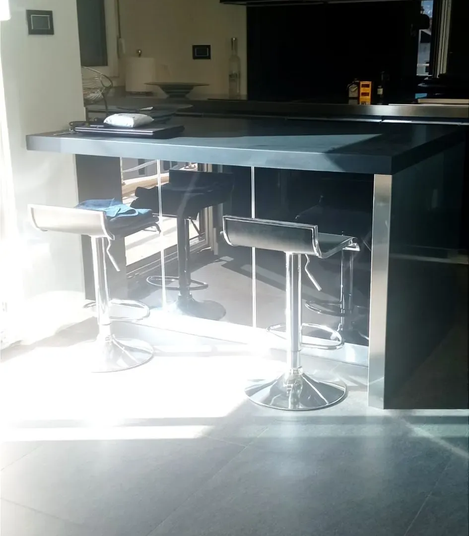 Prodaja, trosoban stan, 120m², Dobrota, Kotor