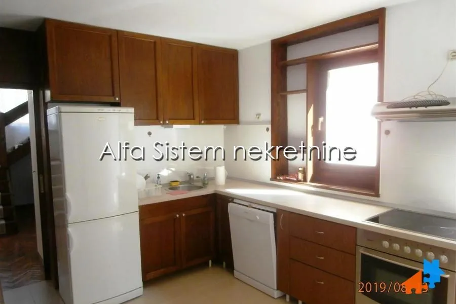 Rent, four bedroom apartment, 120m², Savski Venac, Beograd