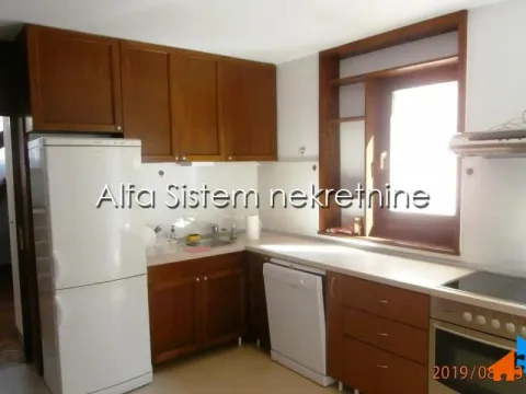 Izdavanje, četvorosoban stan, 120m², Savski Venac, Beograd - image 6