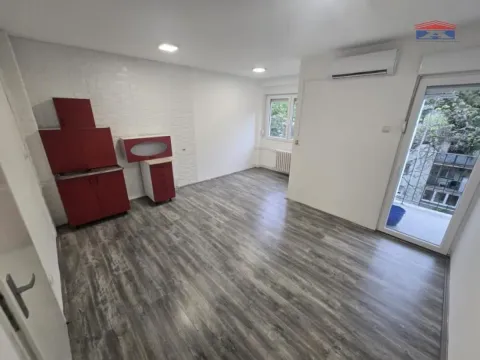 Izdavanje, dvosoban stan, 54m², Železnička Stanica, Novi Sad Sve Podlokacije - image 4