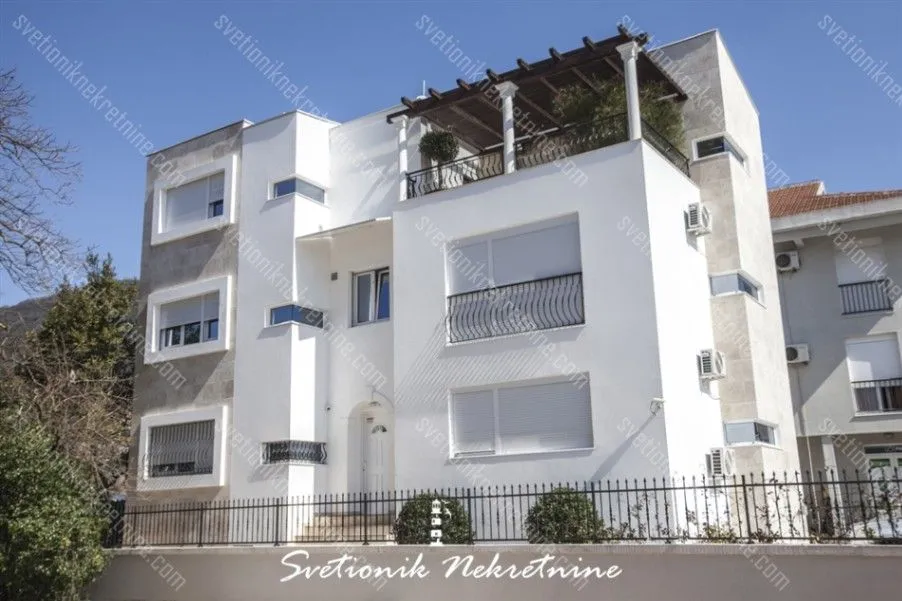 Prodaja, dvosoban stan, 93m², Porto Montenegro, Tivat