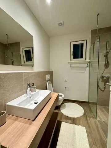Prodaja, trosoban stan, 85m², Luštica, Tivat
