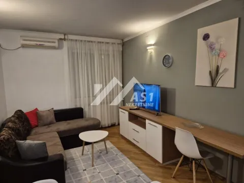 Stan in Bulevar Oslobodjenja