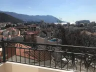 Izdavanje, dvosoban stan, 50m², Budva, Crna Gora - image 2