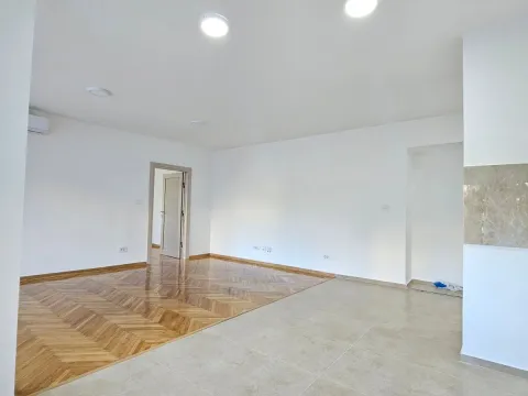 Prodaja, poslovni prostor, 58m², Preko Morače, Podgorica - image 6