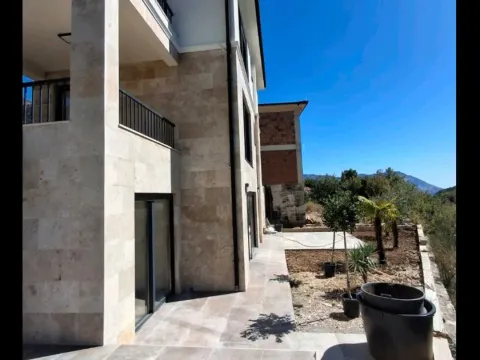 Prodaja, kuća, 180m², Markovići, Budva - image 12