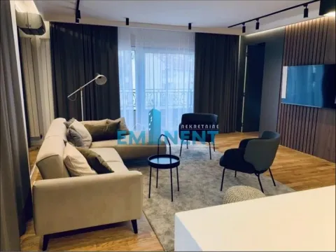 Stan in Južni Bulevar