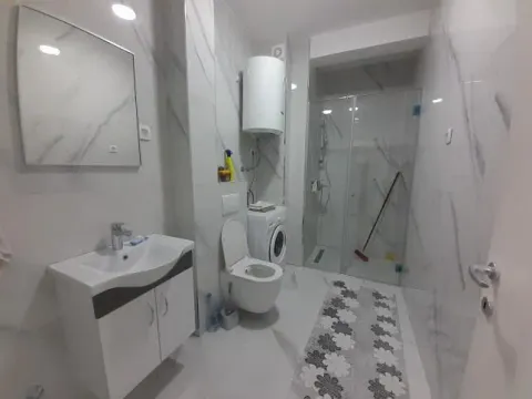 Izdavanje, dvosoban stan, 70m², Zabjelo, Podgorica - image 7