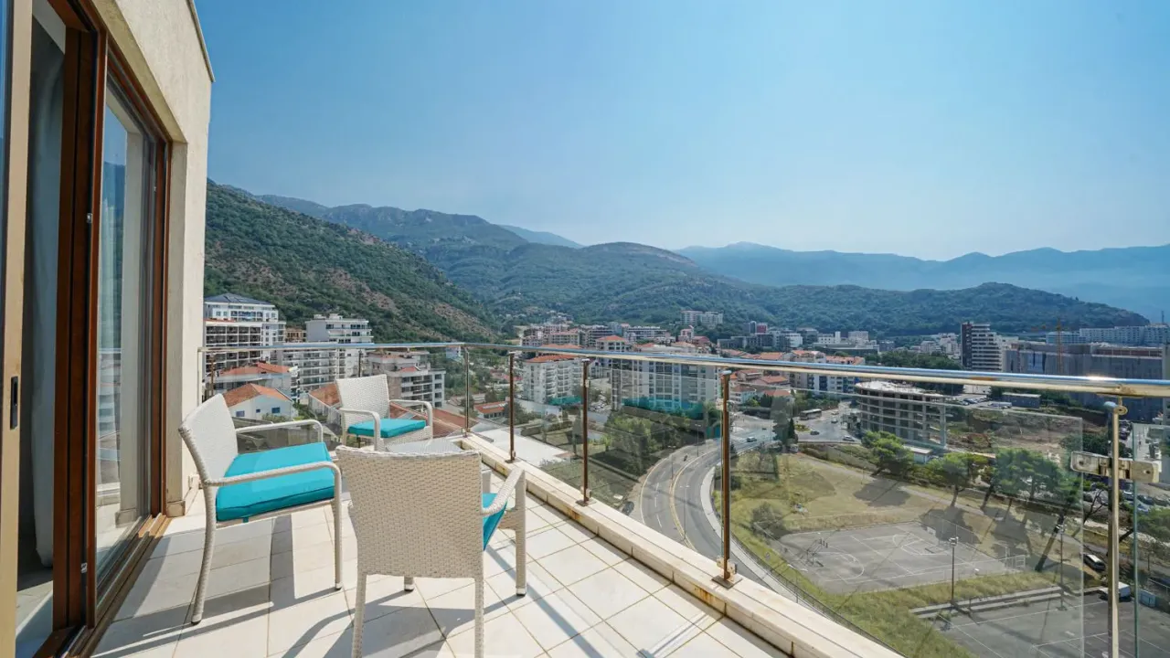 Sale, two bedroom apartment, 96m², Bečići, Budva