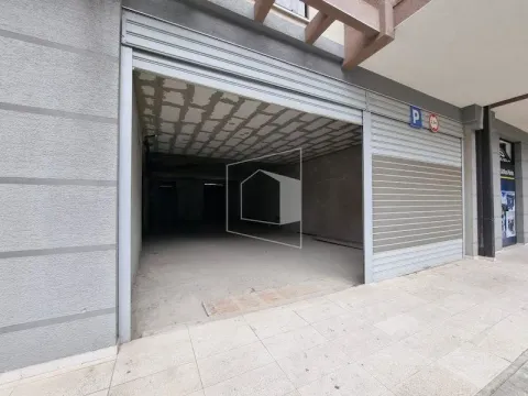 Prodaja, poslovni prostor, 420m², Ljubović, Podgorica