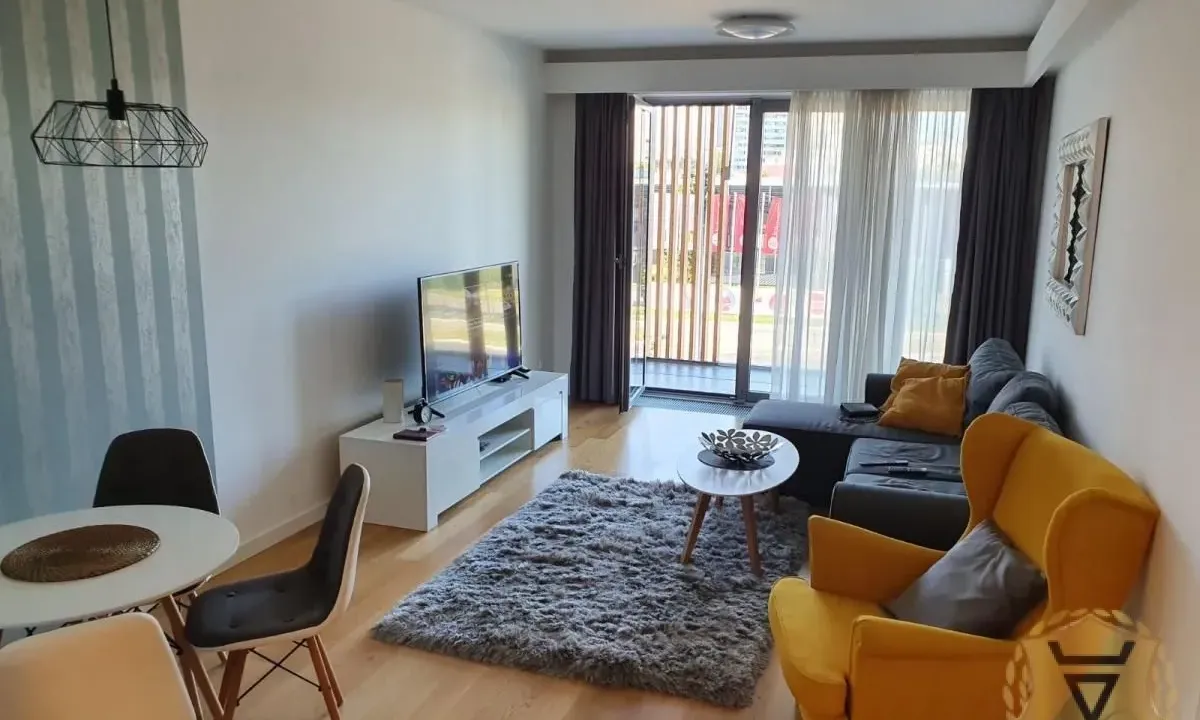 Izdavanje, dvosoban stan, 68m², Novi Beograd Blok 65, Novi Beograd Sve Podlokacije