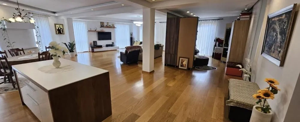 Sale, three bedroom apartment, 148m², Vračar Hram, Vračar Sve Podlokacije