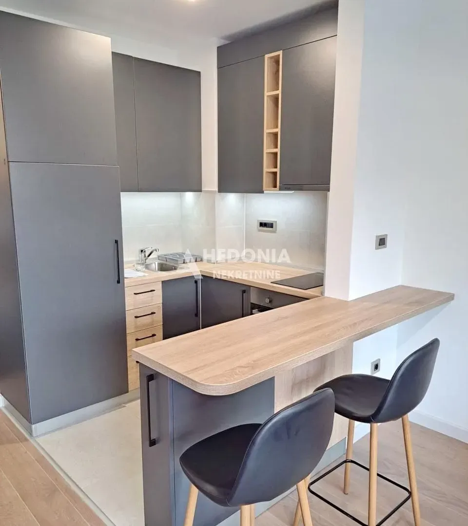 Izdavanje, jednosoban stan, 42m², Novi Beograd Blok 65, Novi Beograd Sve Podlokacije
