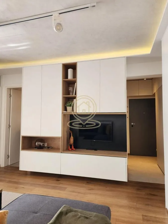 Izdavanje, dvosoban stan, 35m², Kluz, Zvezdara Sve Podlokacije