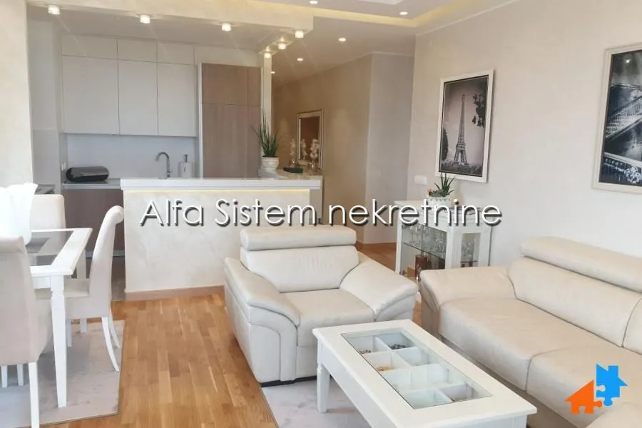 Rent, four bedroom apartment, 90m², Savski Venac, Beograd
