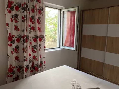 Rent, one bedroom apartment, 40m², Šušanj, Bar - image 2