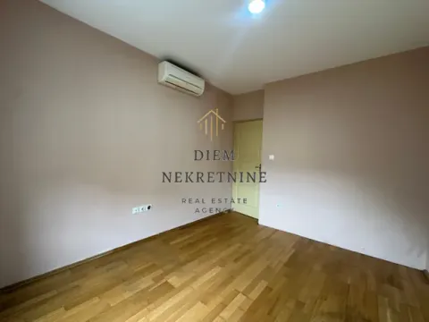 Izdavanje, dvosoban stan, 69m², Ljubović, Podgorica - image 9