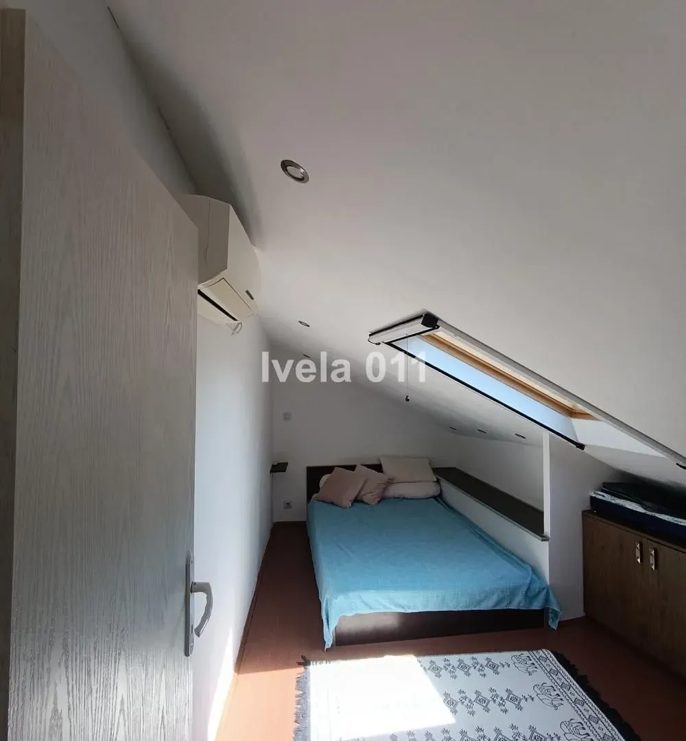 Prodaja, trosoban stan, 70m², Vojvode Vlahovica, Beograd