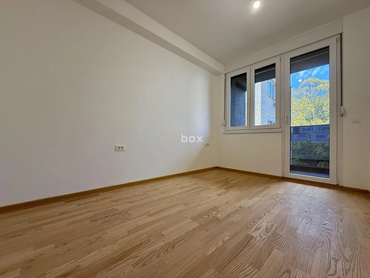 Prodaja, četvorosoban stan, 83m², Medijana, Niš