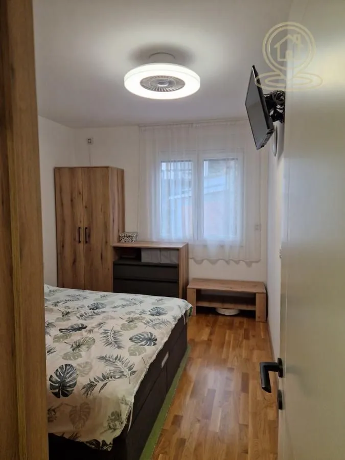 Prodaja, četvorosoban stan, 98m², Petrovaradin, Novi Sad
