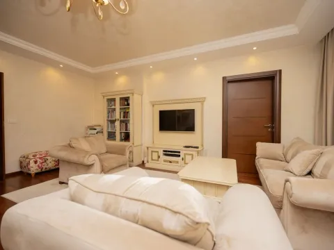 Prodaja, trosoban stan, 127m², Preko Morače, Podgorica - image 5