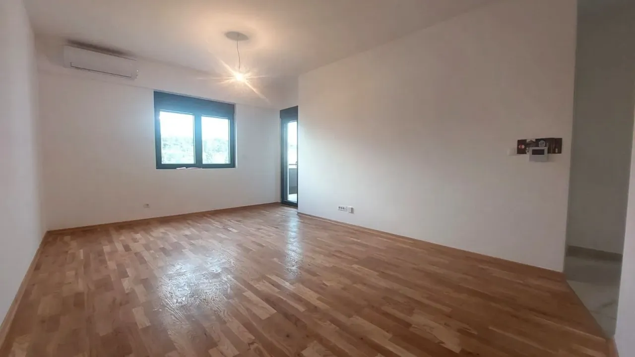 Izdavanje, jednosoban stan, 56m², Zagorič, Podgorica