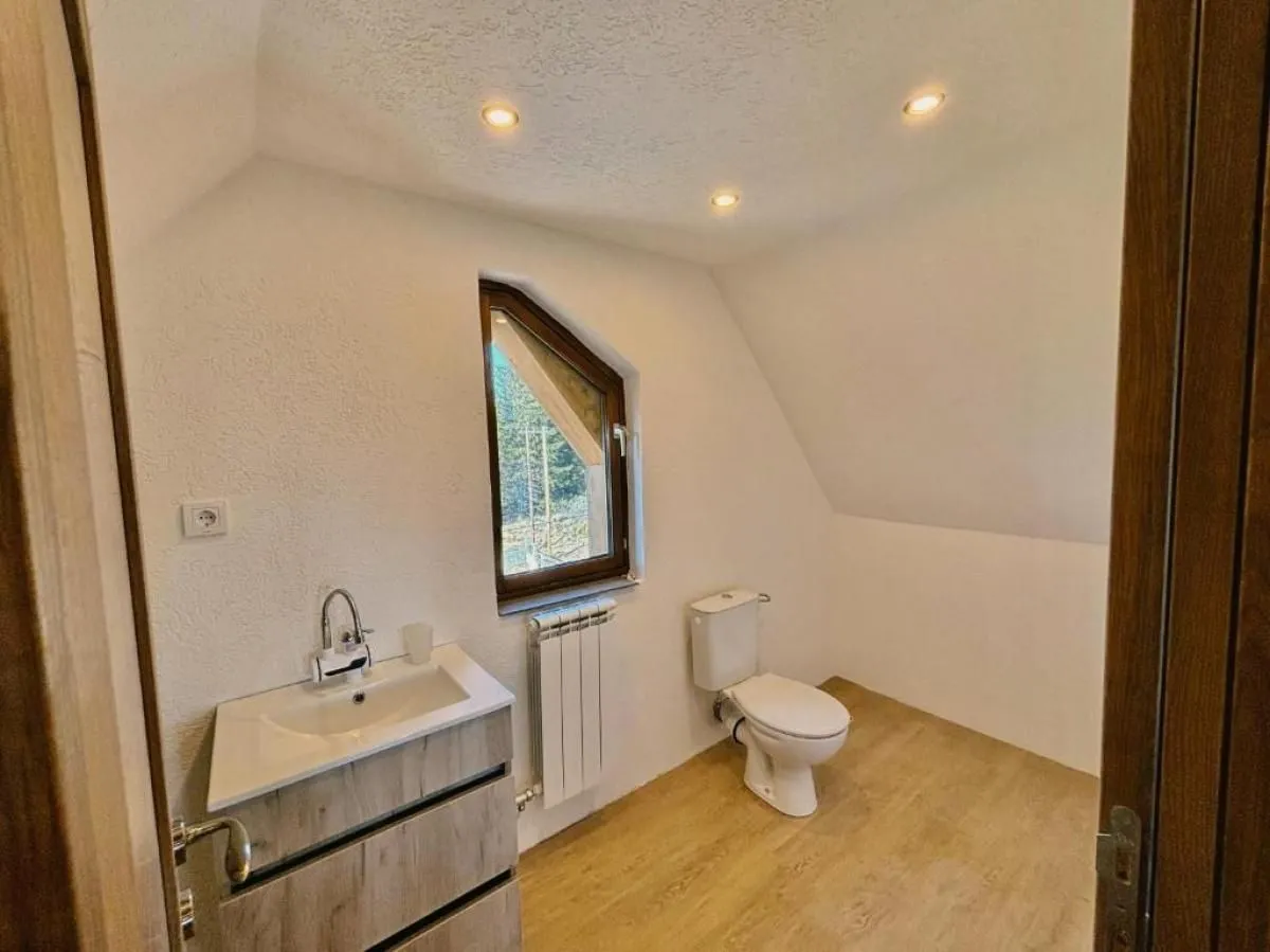 Prodaja, kuća, 274m², Žabljak, Crna Gora