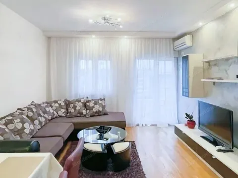 Prodaja, jednosoban stan, 51m², City Kvart, Podgorica - image 1