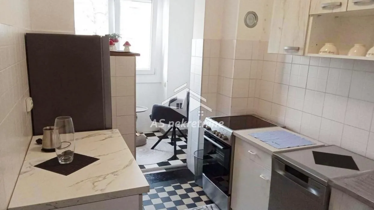 Izdavanje, dvosoban stan, 62m², Stari Grad, Beograd