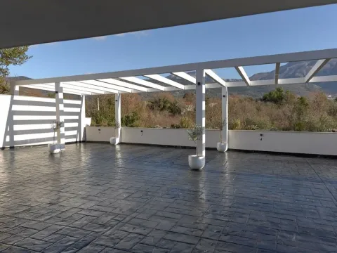 Sale, house, 424m², Tivat, Crna Gora - image 12