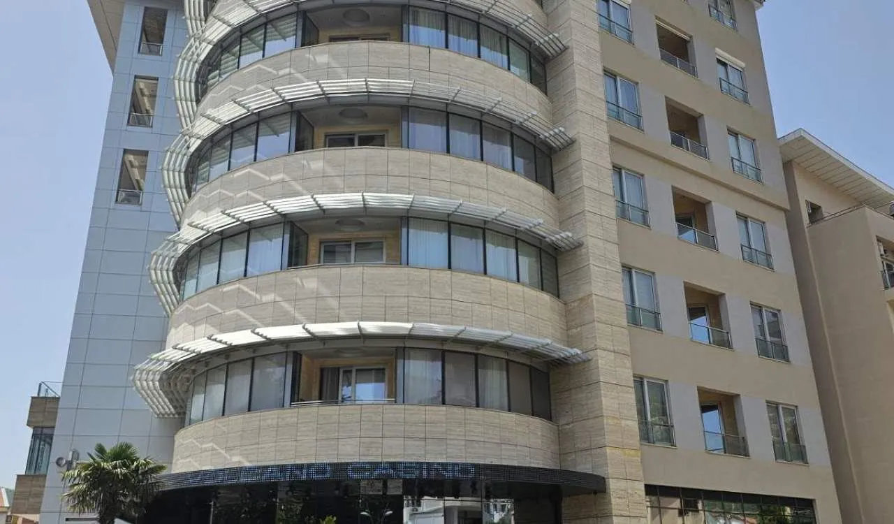 Prodaja, dvosoban stan, 104m², Centar, Budva