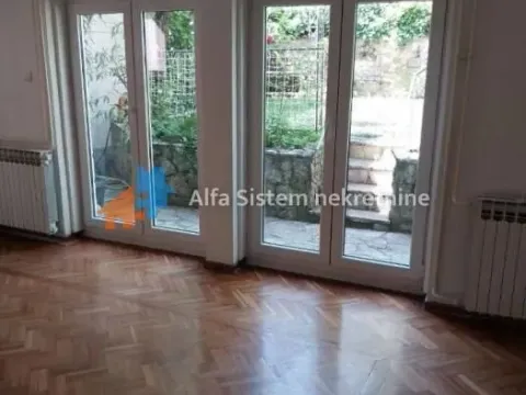 Rent, apartment, 250m², Neimar, Vračar Sve Podlokacije - image 49