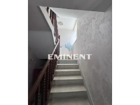 Sale, house, 265m², Voždovac Sve Podlokacije, Beograd - image 7