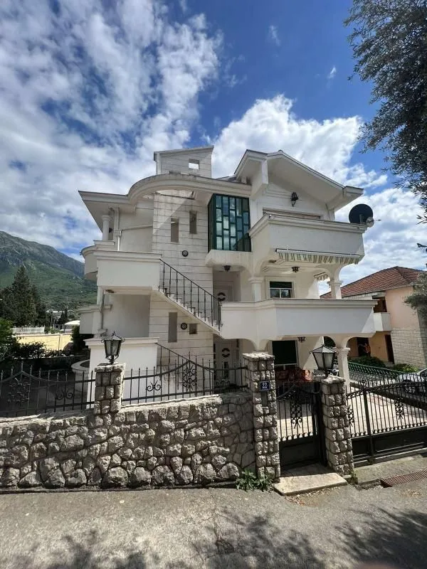 Rent, two bedroom apartment, 65m², Bar, Crna Gora