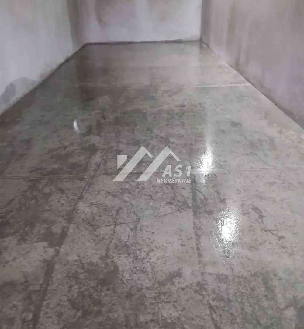 Rent, office space, 250m², Žabalj, Srbija