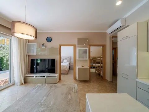 Prodaja, dvosoban stan, 68m², Kotor, Crna Gora - image 4