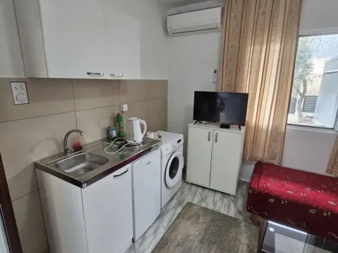 Izdavanje, jednosoban stan, 25m², Bjeliši, Bar - image 2