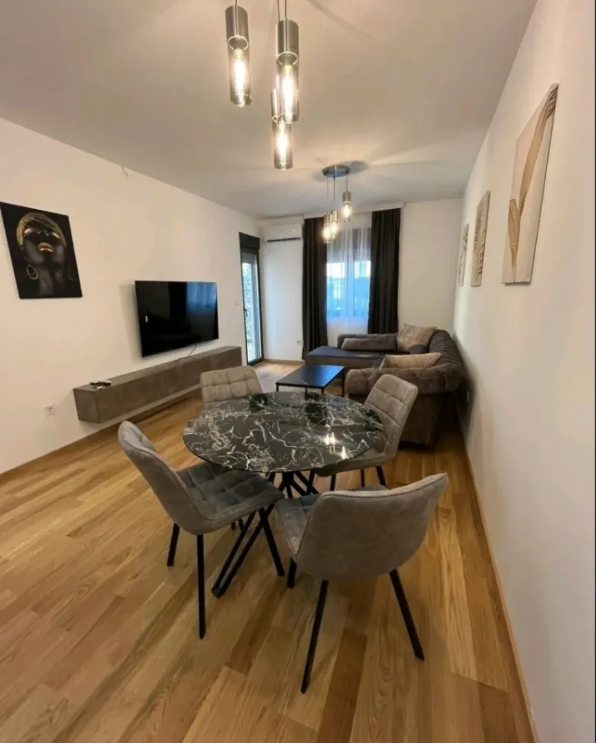 Rent, two bedroom apartment, 70m², City Kvart, Podgorica