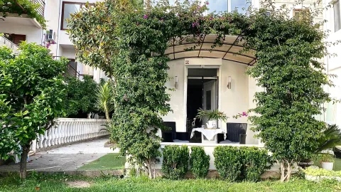 Prodaja, dvosoban stan, 46m², Petrovac, Budva - image 2