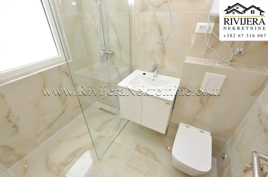 Prodaja, trosoban stan, 95m², Đenovići, Herceg Novi