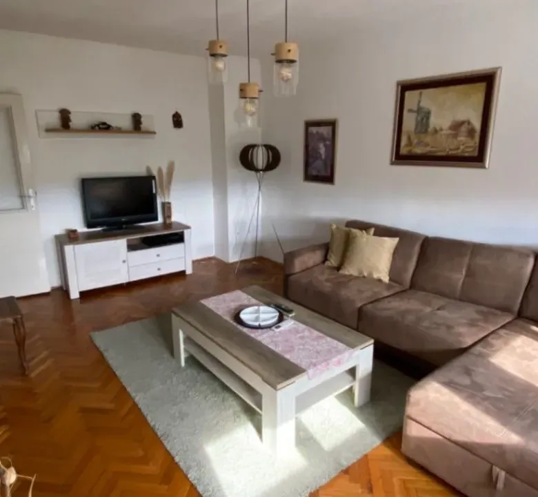Izdavanje, dvosoban stan, 80m², Zabjelo, Podgorica