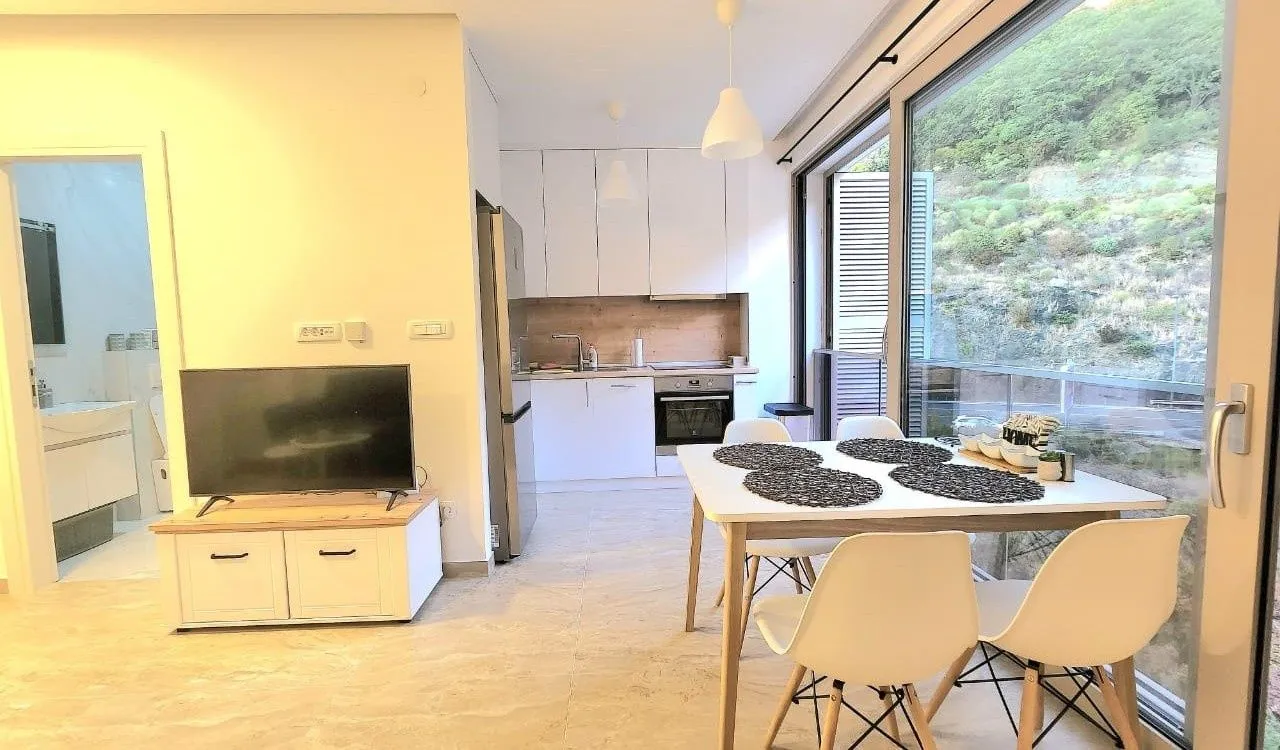 Prodaja, jednosoban stan, 41m², Rafailovići, Budva