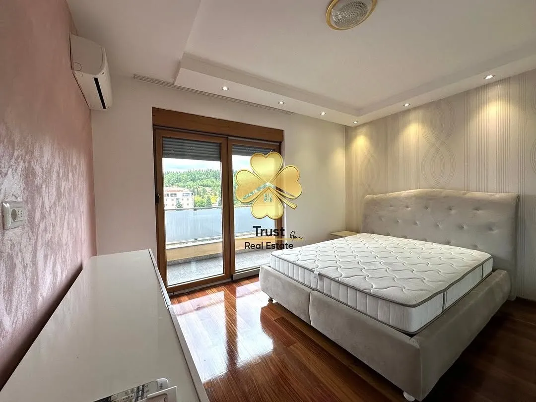 Rent, four bedroom apartment, 130m², Centar, Podgorica