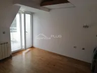 Izdavanje, kuća, 250m², Savski Venac, Beograd - image 18