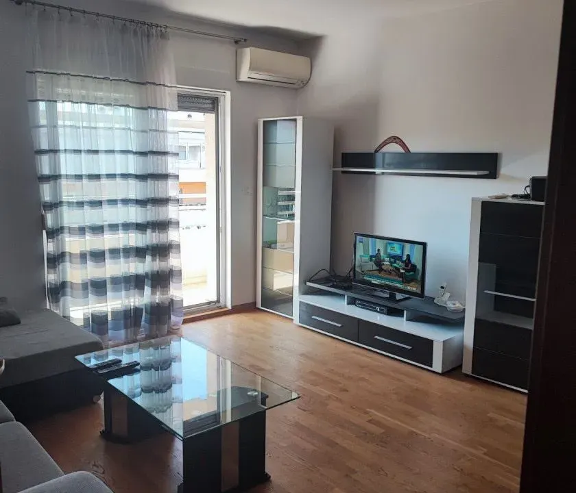 Rent, two bedroom apartment, 75m², City Kvart, Podgorica