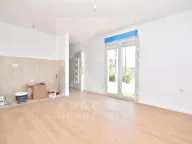 Izdavanje, poslovni prostor, 52m², Ibričevina, Podgorica