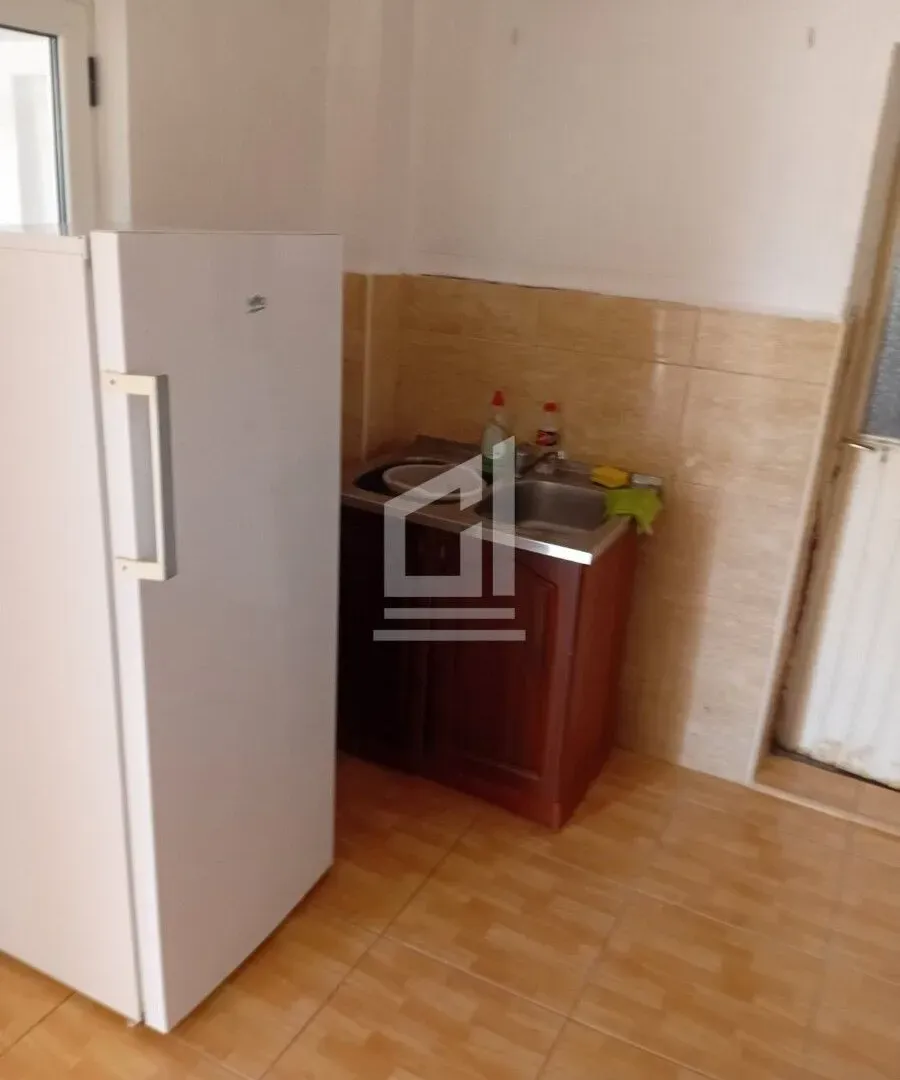 Izdavanje, trosoban stan, 90m², Sutomore, Bar