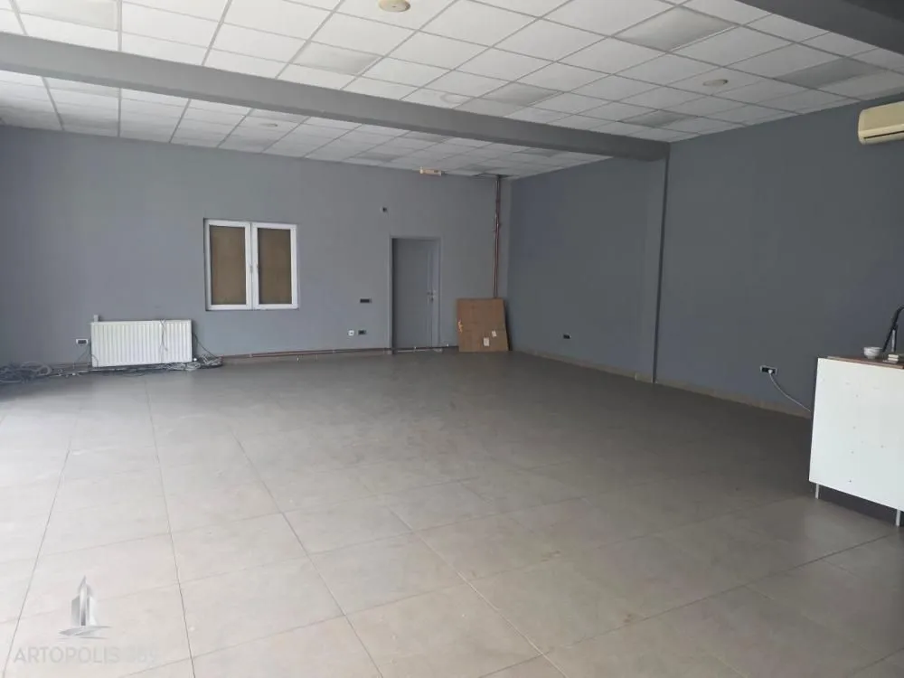 Izdavanje, poslovni prostor, 1440m², Zemun Centar, Zemun Sve Podlokacije