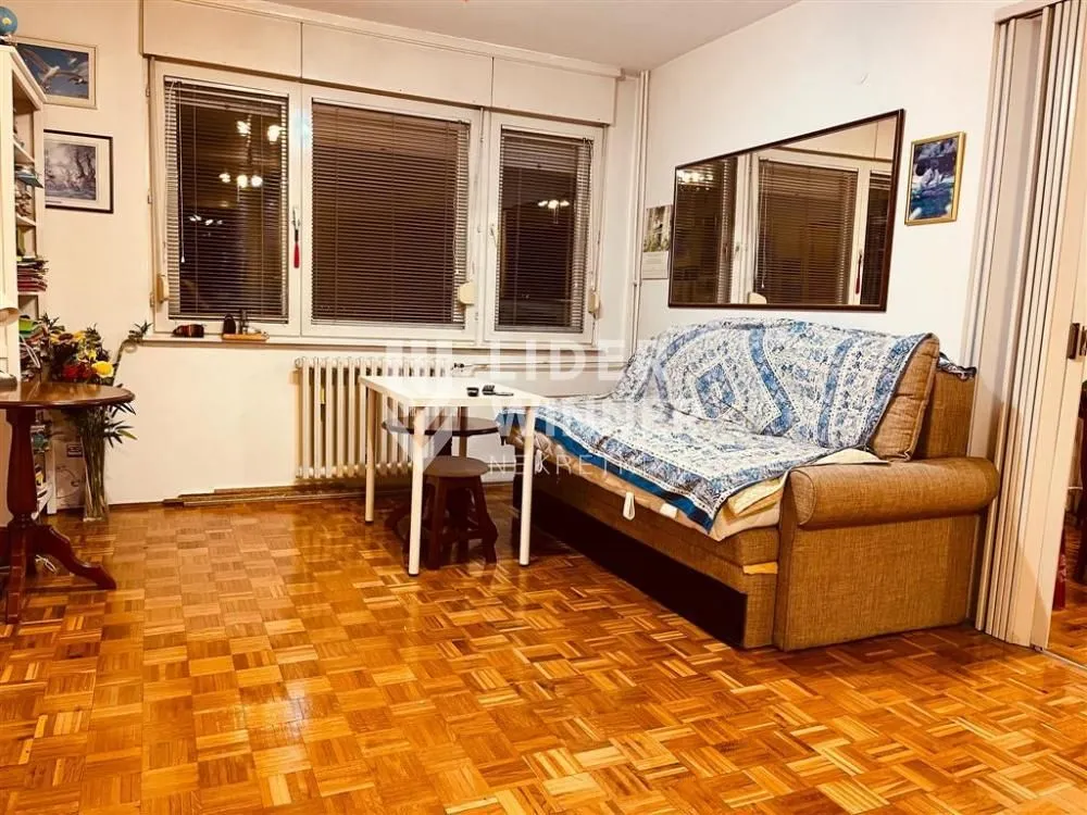 Prodaja, trosoban stan, 101m², Žarkovo, Beograd