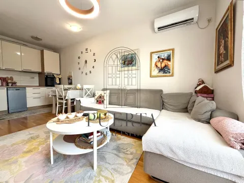 Prodaja, jednosoban stan, 39m², Stari Aerodrom, Podgorica - image 3